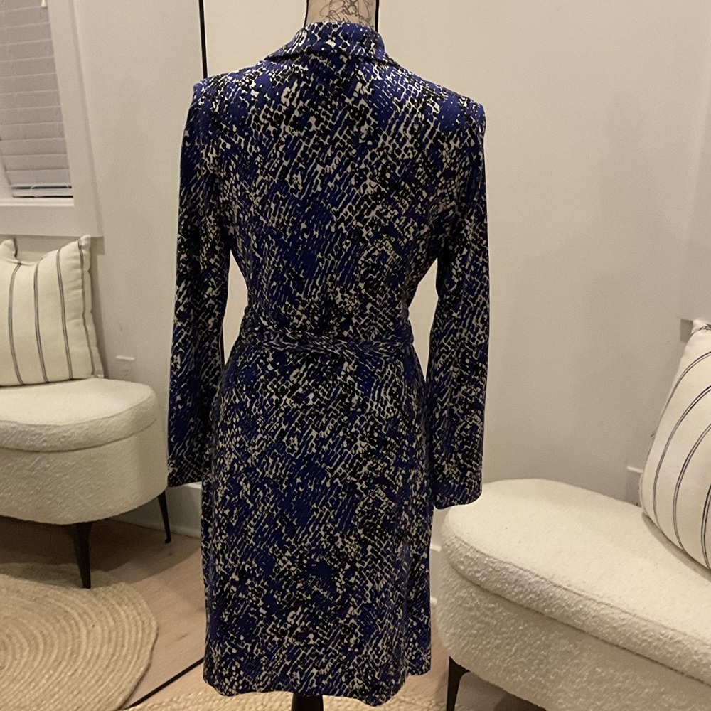 Diane von Fürstenberg Wrap Dress – Snake Print – Size 14 - Picture 3 of 4